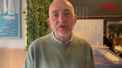 Mario Burlò al ristorante dopo il rientro a Roma: "Emozione fortissima. In carcere condizioni terrificanti"