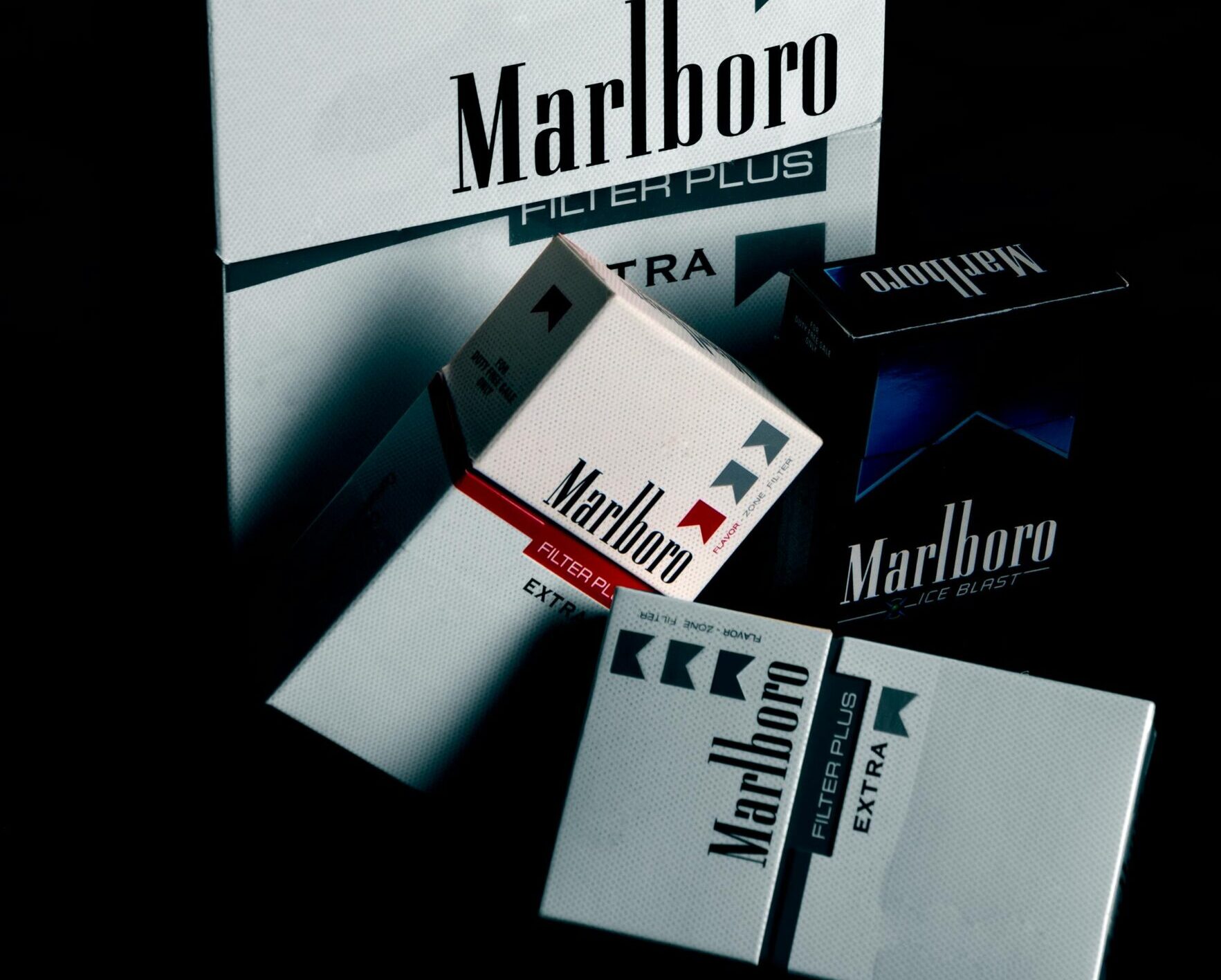 Sigarette, da domani scattano i rincari: ecco quanto costeranno Sigarette, da domani scattano i rincari: ecco quanto costeranno