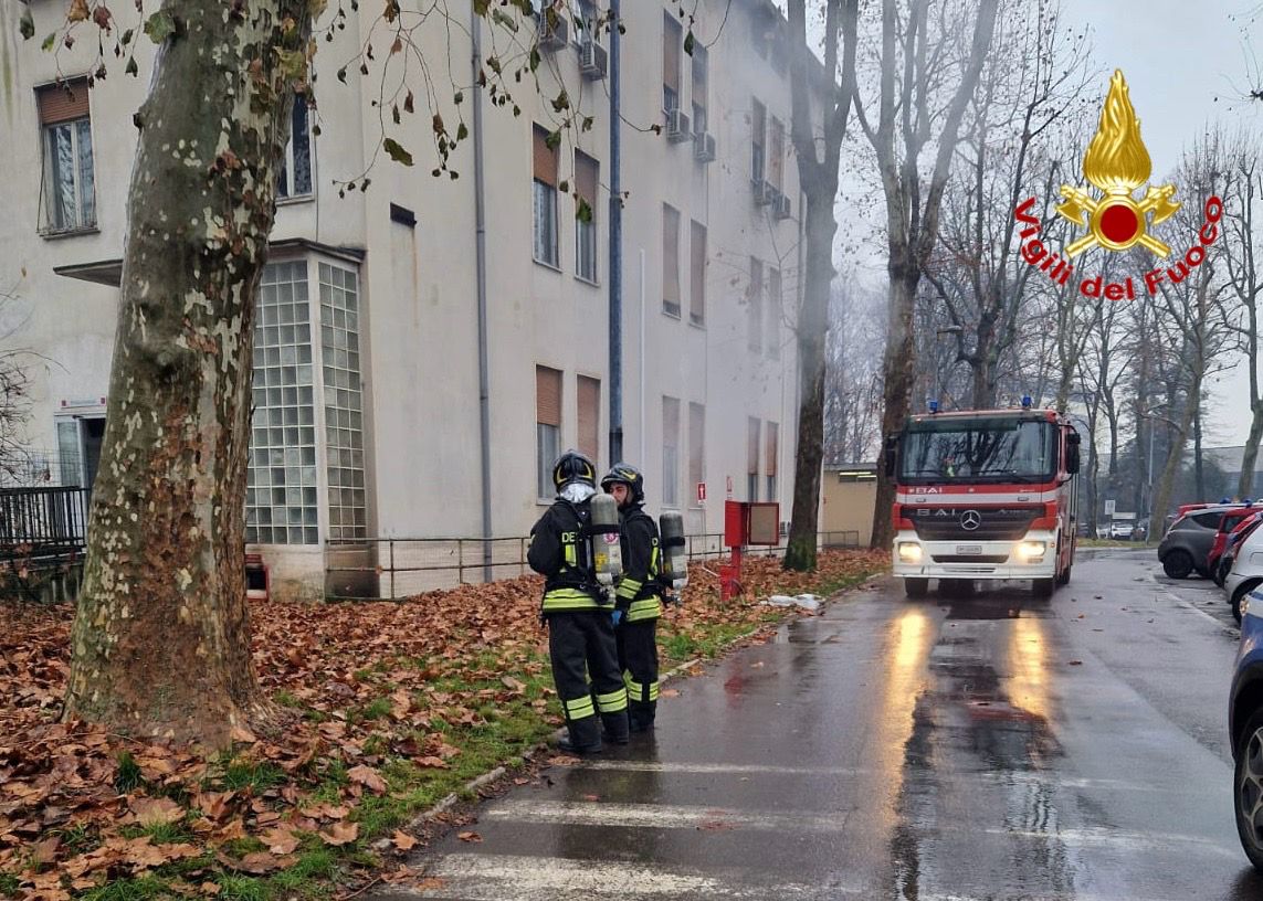 Incendio all’ospedale Sacco di Milano: evacuati i pazienti