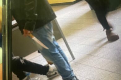 A scuola col coltello, stringere le maglie dei controlli non basta. L’analisi