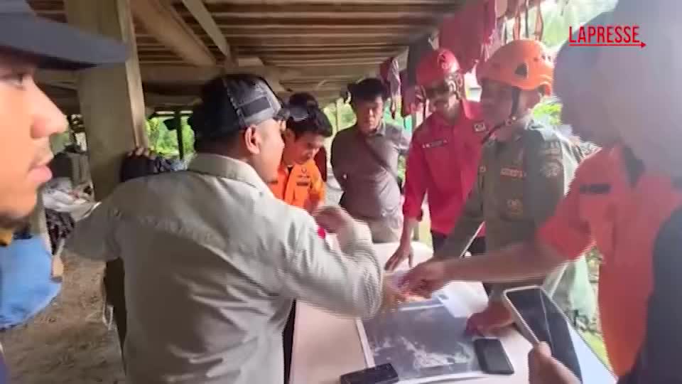 Indonesia, aereo passeggeri scompare dai radar: le operazioni di ricerca