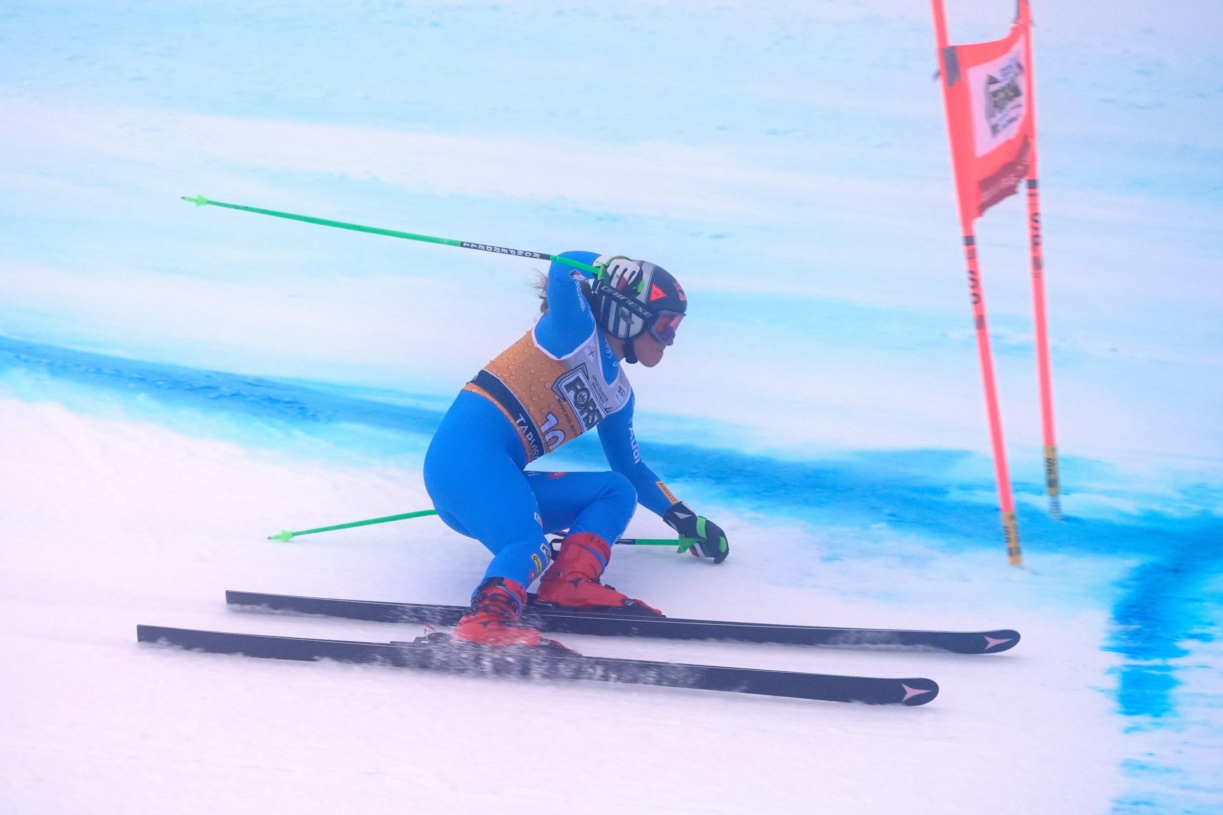 Nicole Delago conquista la discesa libera a Tarvisio, Goggia undicesima: “Ho dato tutto”