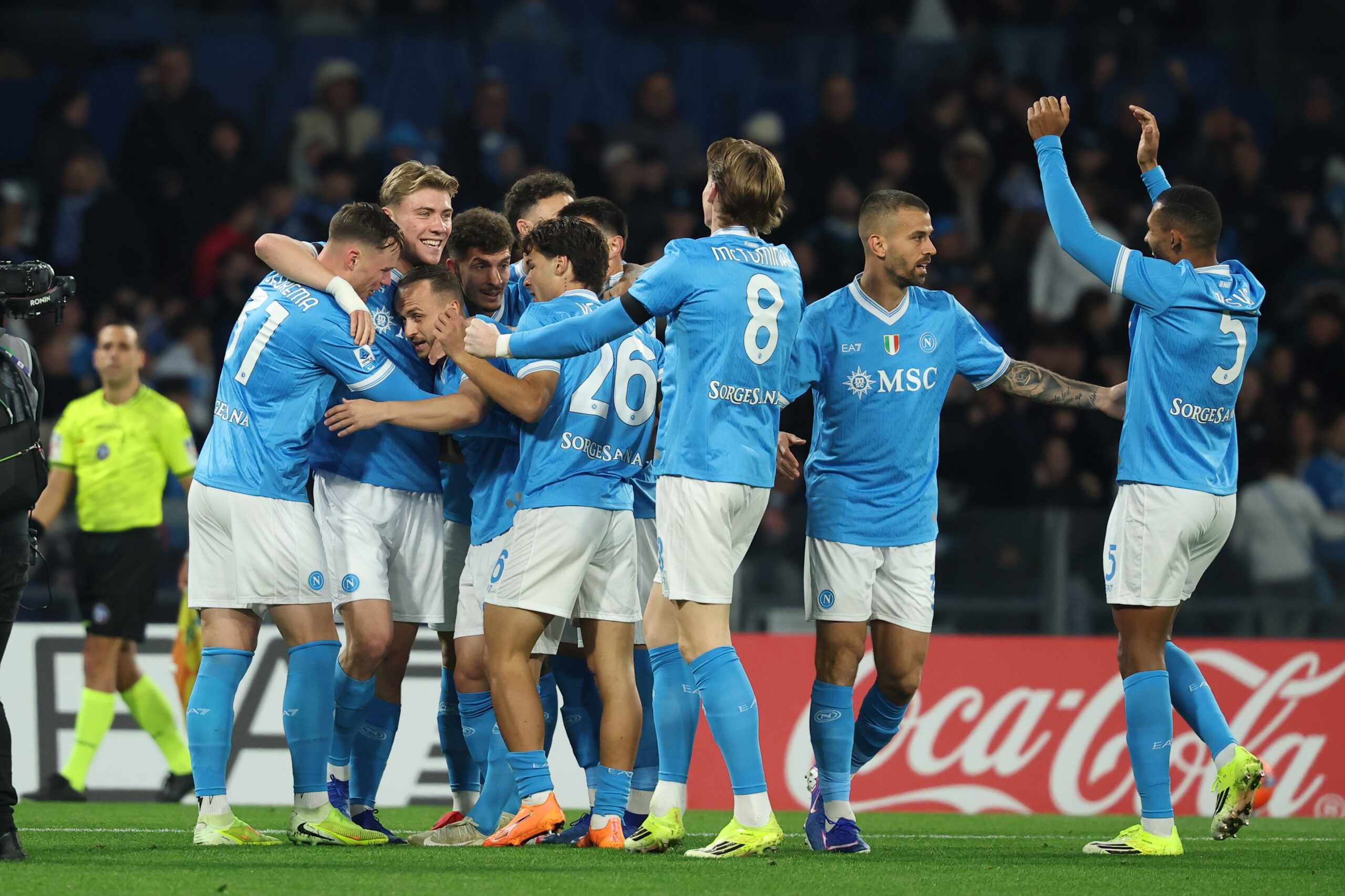 Napoli-Sassuolo 1-0, con una prodezza di Lobotka Conte aggancia il Milan in classifica