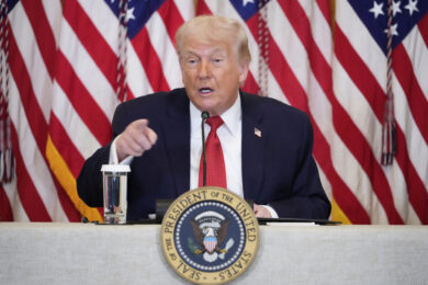 Groenlandia, Trump: “Non mi sento in dovere di pensare solo alla pace”. Borse europee in forte calo – La diretta