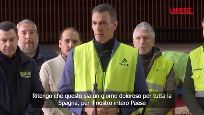 Treni deragliati in Spagna, il premier Sanchez: "Un giorno di dolore per tutto il Paese, arriveremo alla verità"