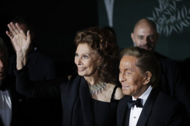 Valentino Garavani e Sophia Loren al 'Green Carpet Fashion Awards' 2019 (AP Photo/Luca Bruno)