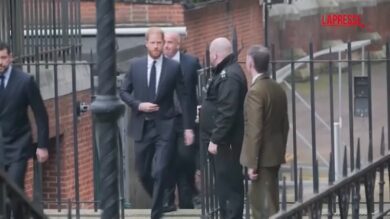 Principe Harry arriva in tribunale a Londra per processo contro il Daily Mail