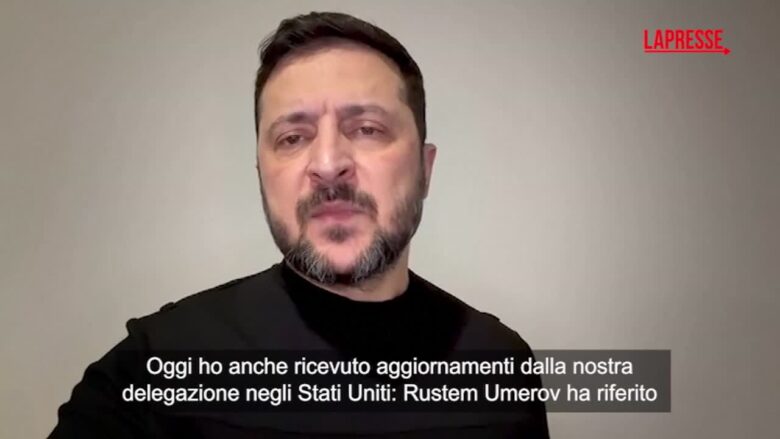 Ucraina, Zelensky: "Lavoriamo alla pace, ma la Russia non vuole la diplomazia"
