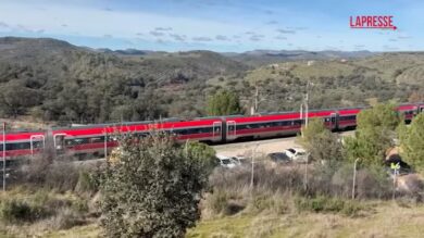 Spagna, deragliamento in Andalusia: i soccorritori ancora sul posto a 18 ore dall'incidente