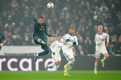 Champions League, il Napoli non sfrutta l’uomo in più: a Copenaghen finisce 1-1