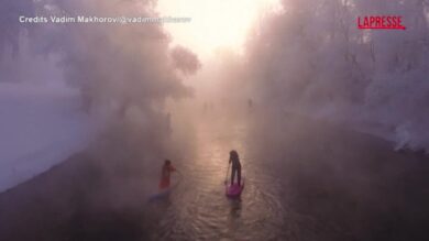 Russia: paddleboard in Siberia a -40°, la folle impresa di un gruppo di atleti