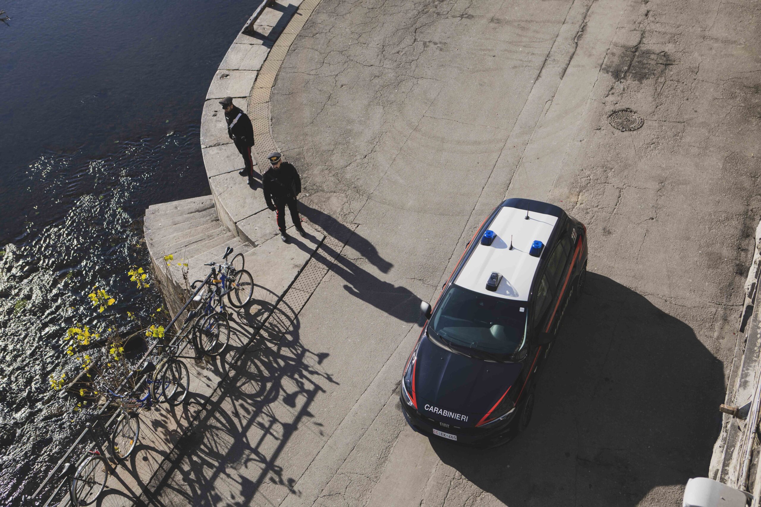 Torino, bici giù dai Murazzi: scarcerata giovane dopo quasi tre anni