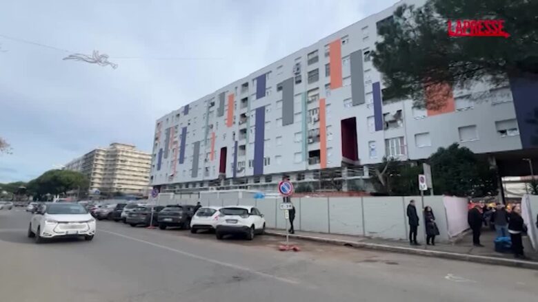 Roma, Salvini contestato dagli abitanti di Tor Bella Monaca