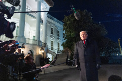 Groenlandia, Trump: “Ministro danese deve dirmi in faccia che non vuole trattare”