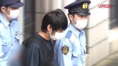 Giappone, ergastolo all'uomo che assassinò ex premier Shinzo Abe