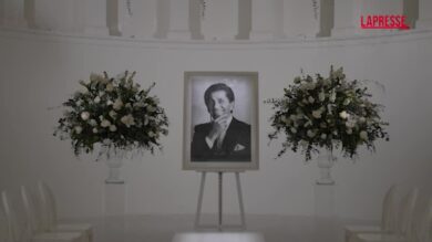 Valentino, la camera ardente a Roma: le immagini dall'interno della sala