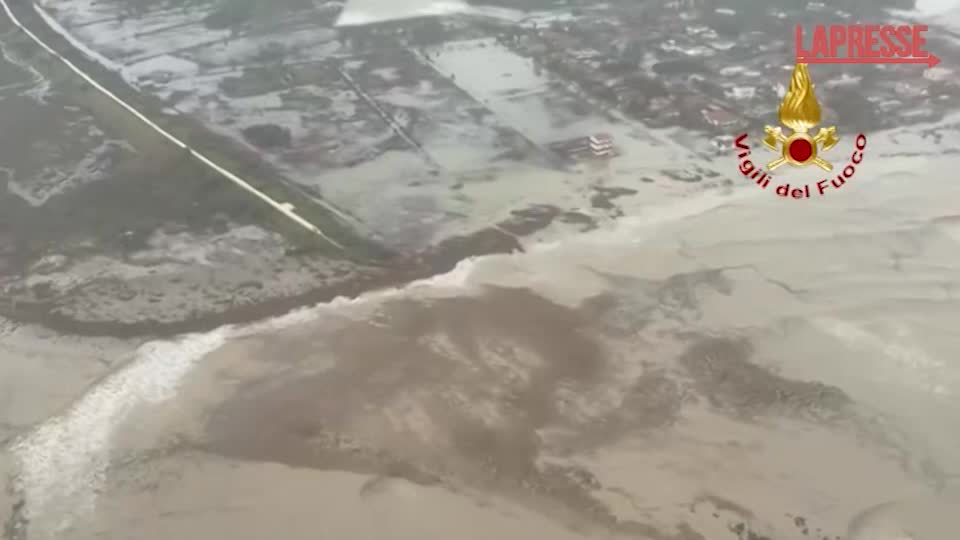maltempo la sicilia colpita da forti mareggiate le immagini dall elicottero da Lapresse.it maltempo la sicilia colpita da forti mareggiate le immagini dall elicottero