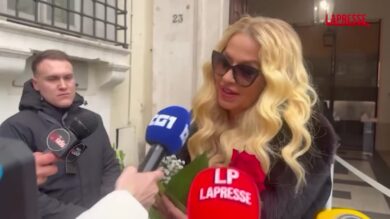 Valentino, Valeria Marini: "Suo stile rimarrà per sempre"