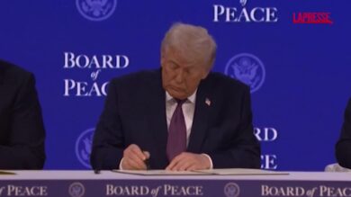 Gaza, Trump e Paesi membri firmano a Davos la creazione del 'Board of Peace'