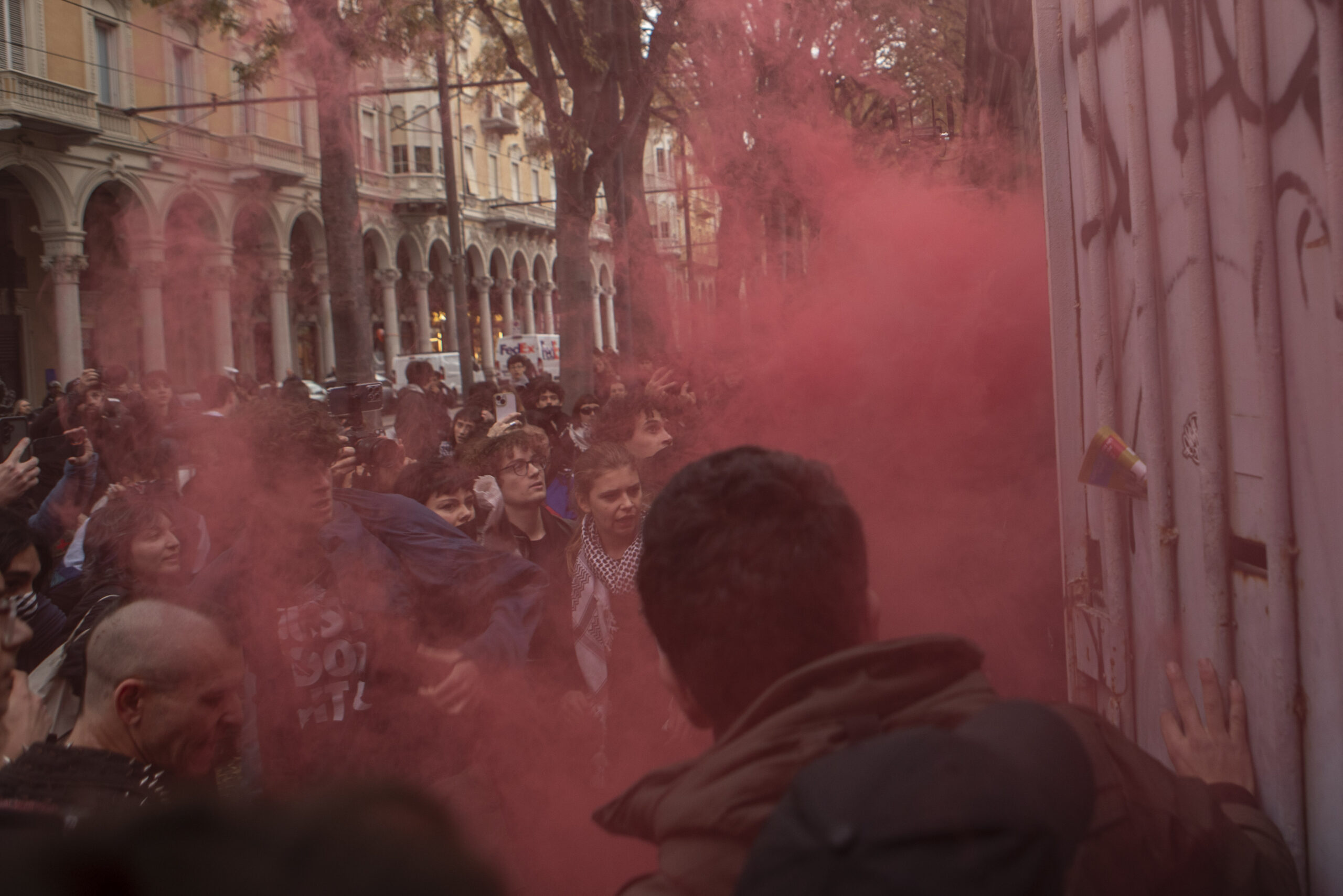 Torino, violenze in piazza e a La Stampa: chiesto l’arresto per 18 antagonisti Torino, violenze in piazza e a La Stampa: chiesto l’arresto per 18 antagonisti