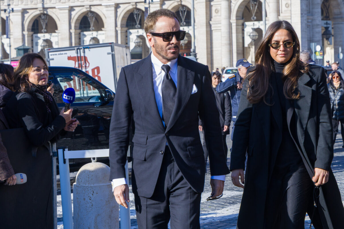 Valentino, ai funerali tanti vip: ecco chi c’era – Le foto Valentino, ai funerali tanti vip: ecco chi c’era – Le foto