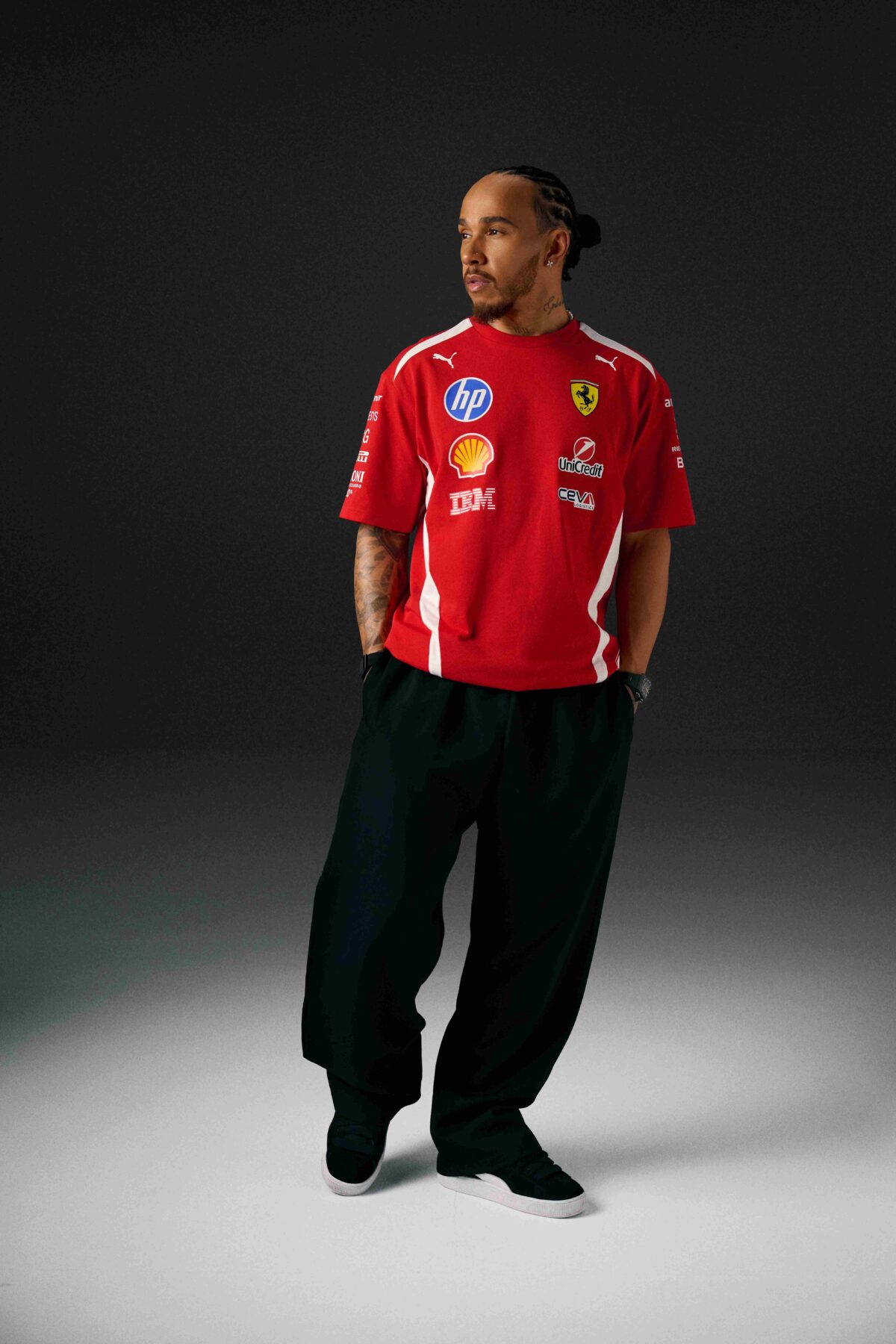 La Ferrari svela a Fiorano la nuova monoposto SF-26