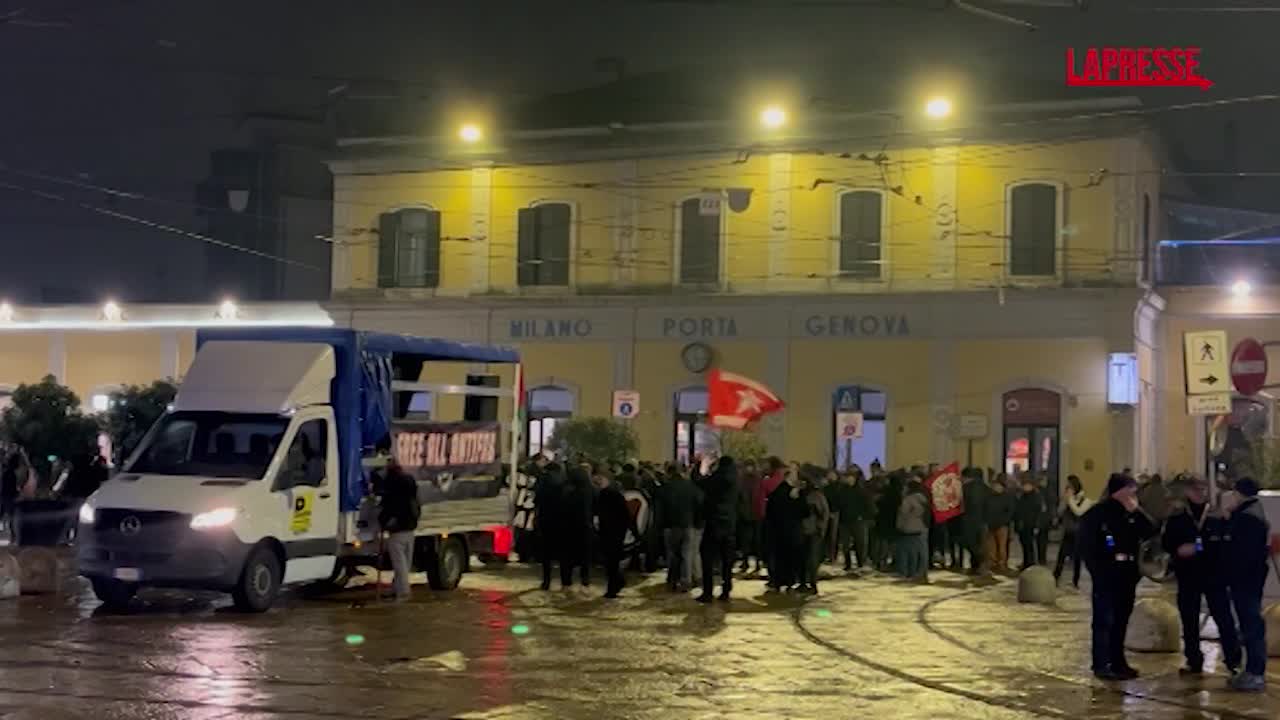 milano corteo antifascista da porta genova a san vittore le immagini da Lapresse.it milano corteo antifascista da porta genova a san vittore le immagini