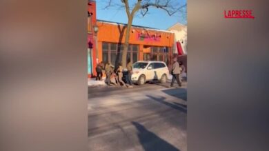 Minneapolis, agente federale uccide un uomo: il video della sparatoria