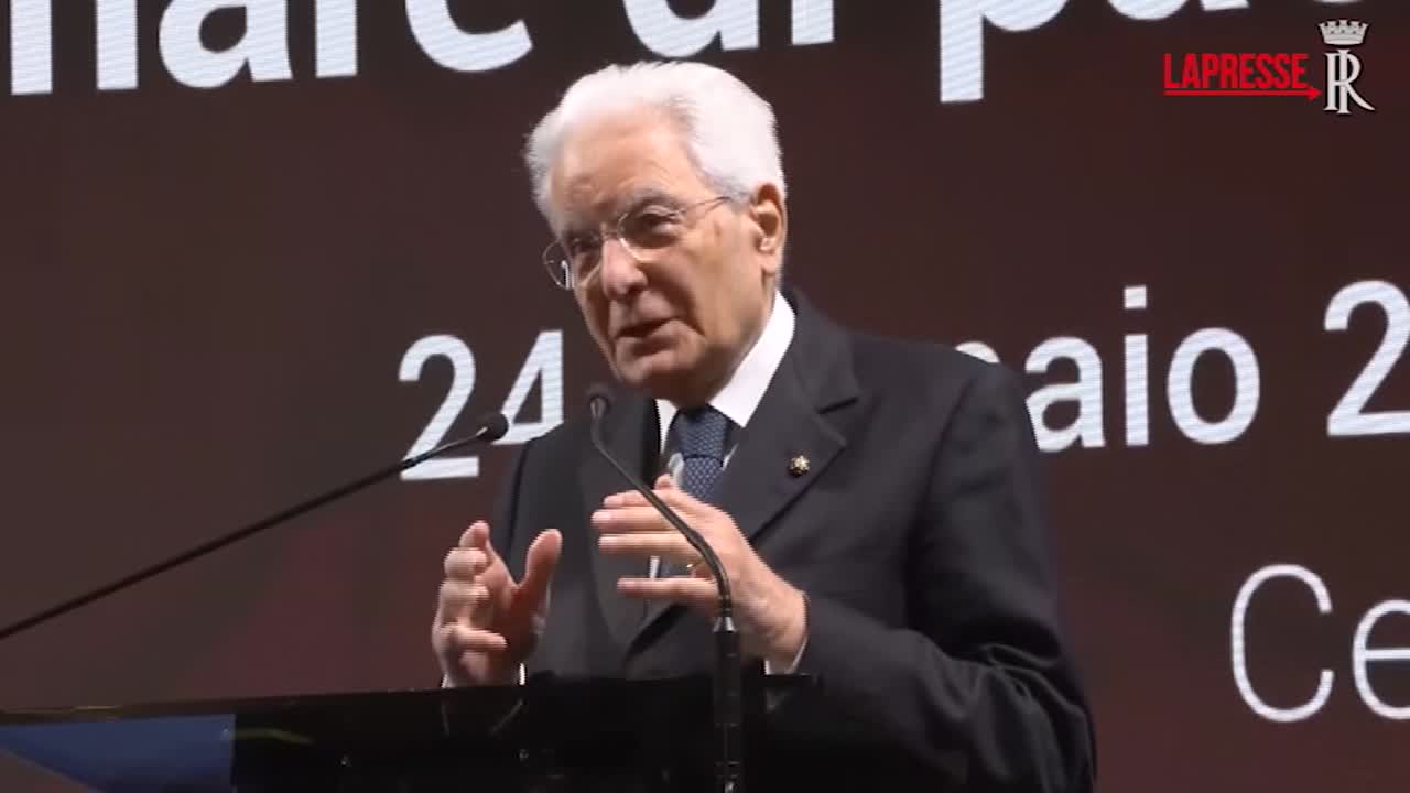 Mattarella: "Tutti svolgano azioni quotidiane per la pace"
