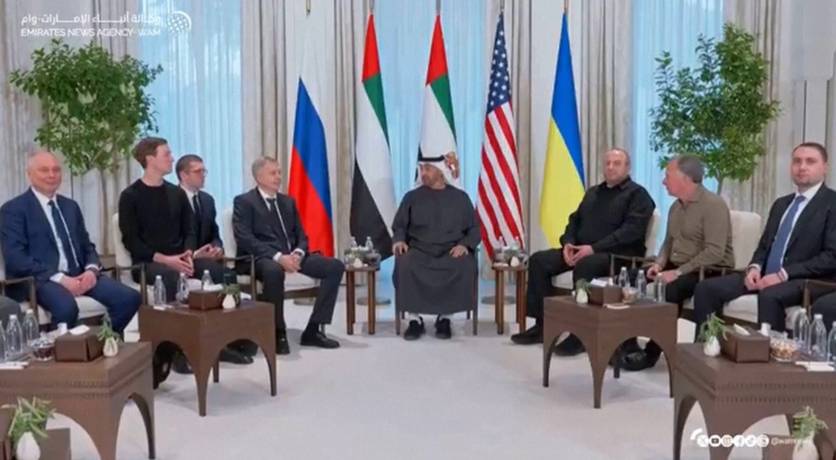 Ucraina, si tratta al trilaterale di Abu Dhabi: il nodo resta il Donbass