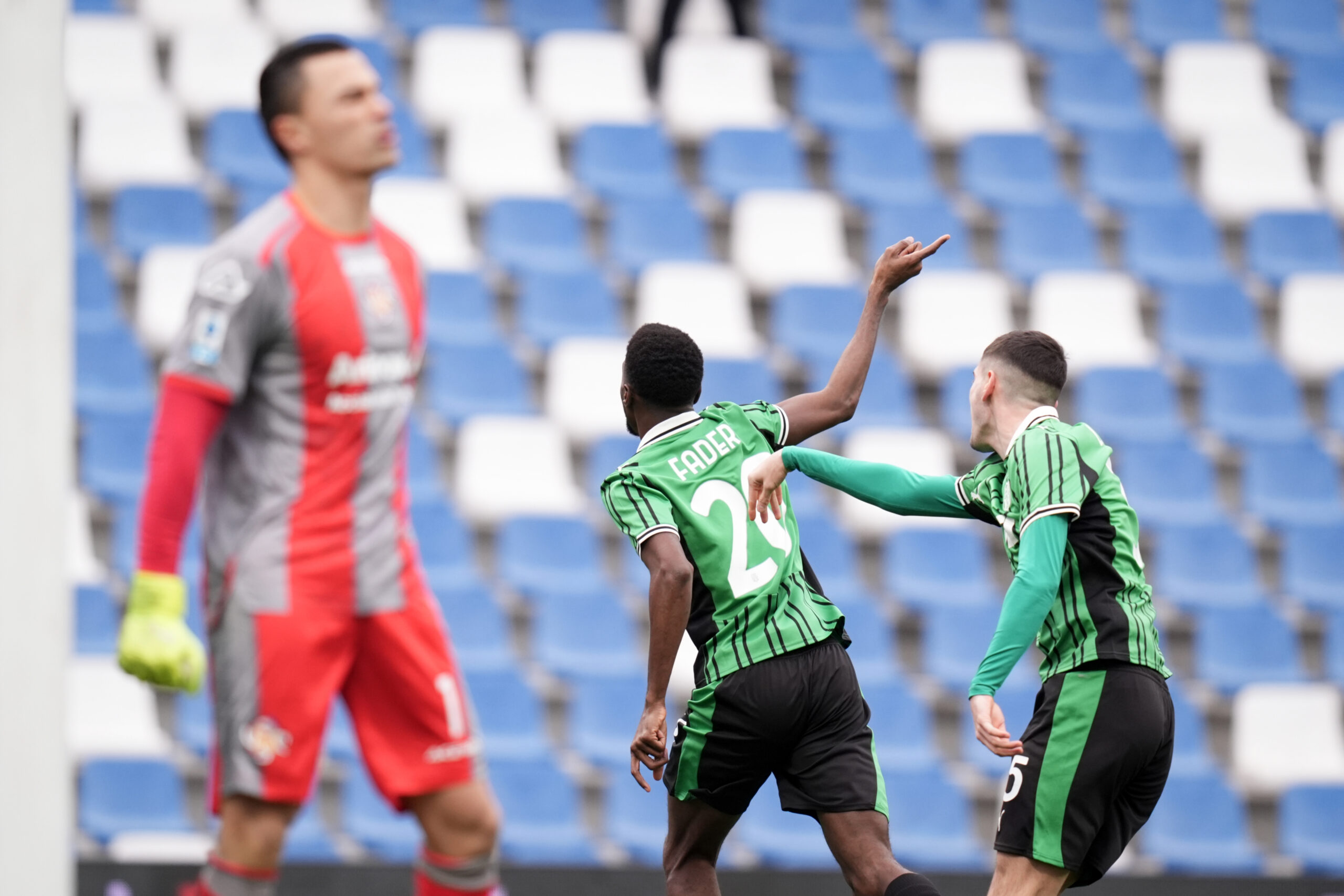 Sassuolo-Cremonese 1-0, un gol di Fadera vale il sorpasso in classifica