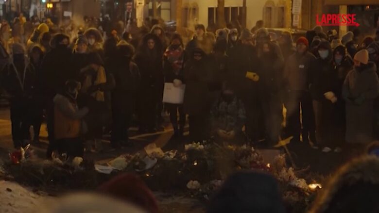 Minneapolis, centinaia di persone al memoriale di Alex Pretti