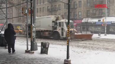 Tempesta di neve negli Usa: da New York a Chicago, le città nella morsa del gelo
