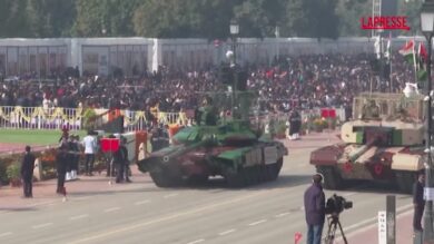 India celebra la festa della Repubblica, l'immensa parata militare a Nuova Delhi