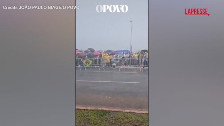 Brasilia, un fulmine colpisce una manifestazione pro-Bolsonaro: decine di feriti