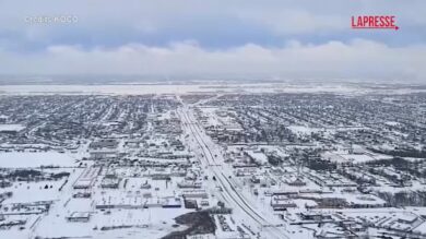 Usa, Oklahoma City è ricoperta di neve: le incredibili immagini aeree