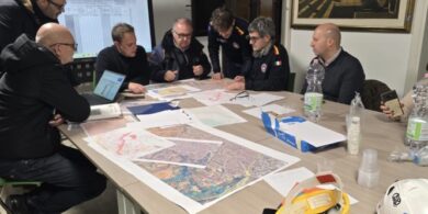 Frana Niscemi, nuovo distaccamento nella notte. Il Cdm vara lo stato d’emergenza per le zone colpite dal maltempo. Meloni: “Stato vicino ai cittadini”