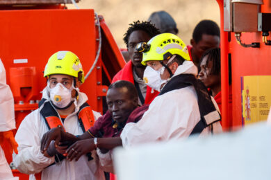 Spagna, governo avvia la regolarizzazione straordinaria di oltre 500mila migranti