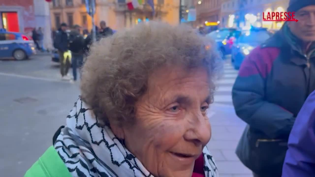 Giorno della Memoria, presidio pro Pal davanti alla sede Pd a Roma