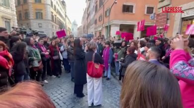 Ddl Violenza donne: la protesta di 'Non una di meno' in Senato contro il nuovo testo