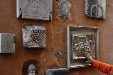 Morbo K: la vera storia di un falso che ha salvato decine di ebrei