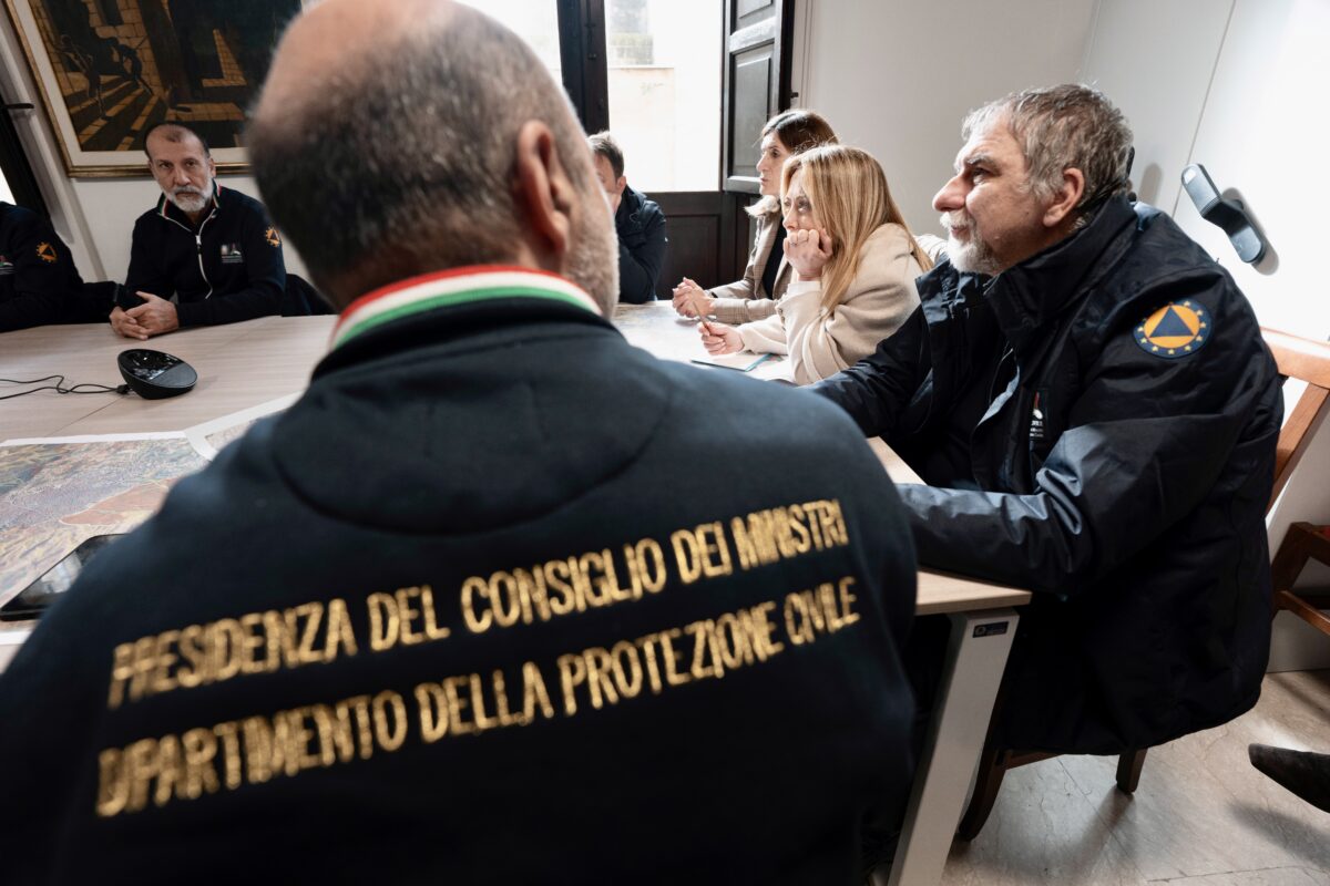 Maltempo, Meloni a Niscemi nella zona della frana