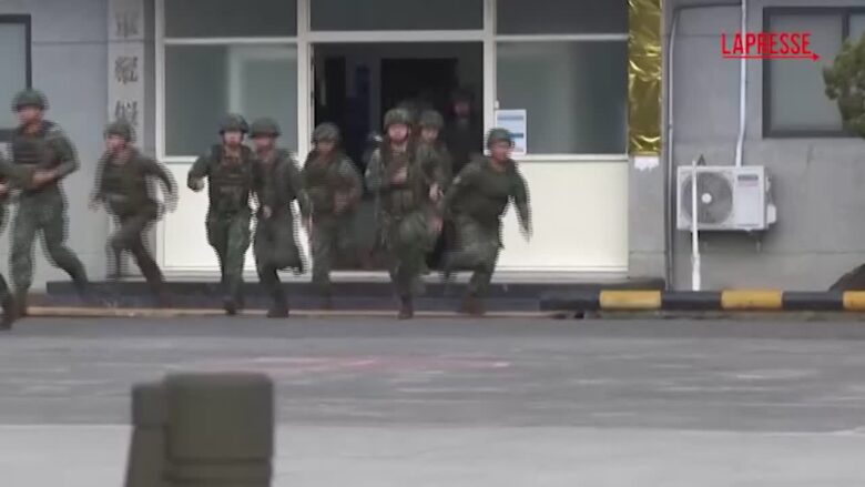 Taiwan, esercitazioni militari dopo le manovre militari cinesi nello Stretto