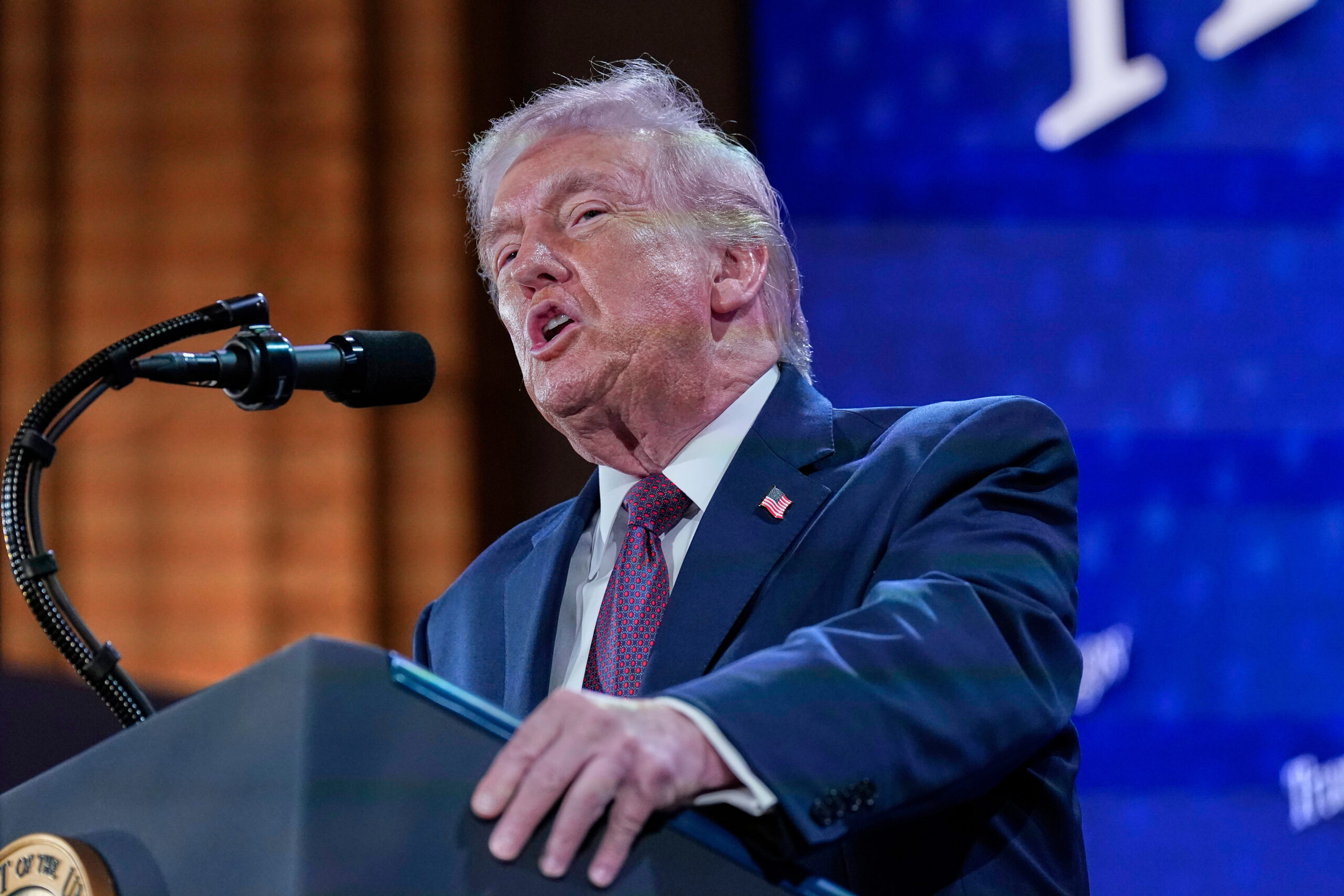 Iran, Trump avverte: “Il tempo stringe”. Teheran: “Se attaccati risponderemo come mai prima”