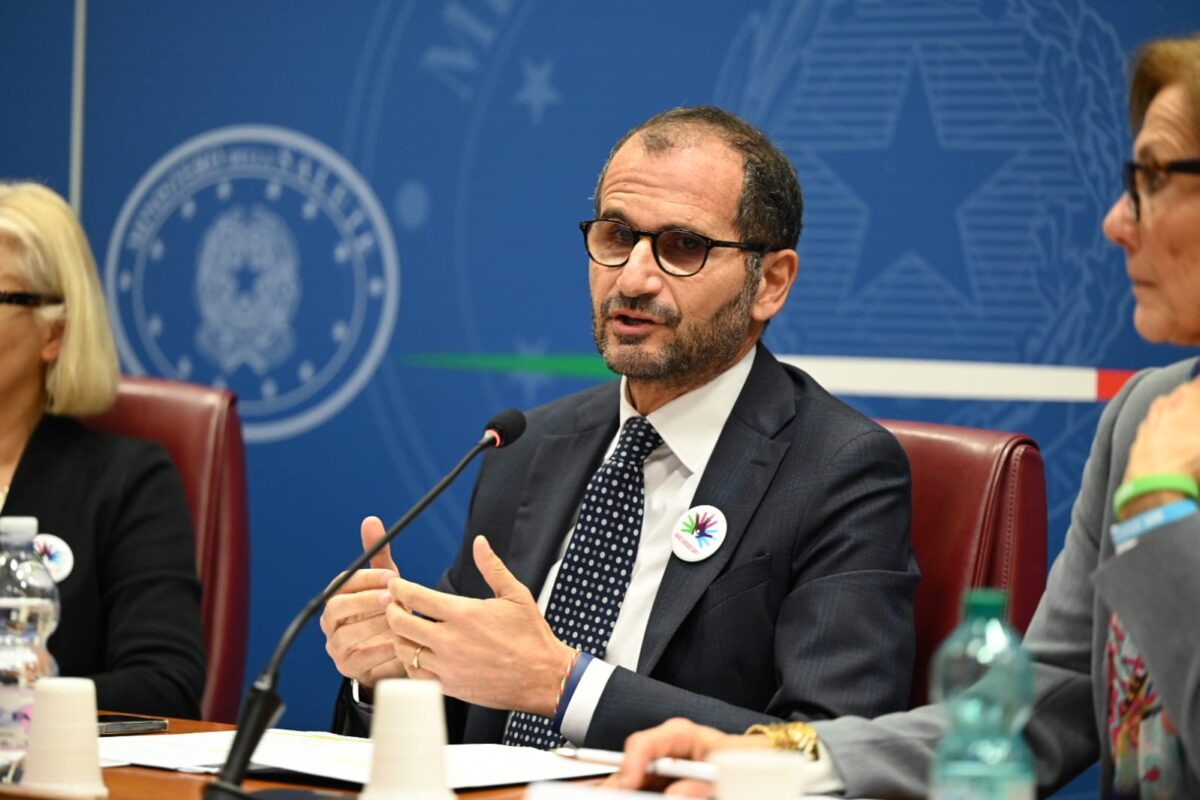 Malattie rare, l’importanza di un accesso uniforme a farmaci e trattamenti