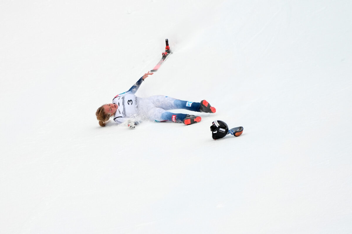 Crans-Montana, cancellata la discesa femminile di sci: troppe cadute – FOTO Crans-Montana, cancellata la discesa femminile di sci: troppe cadute – FOTO