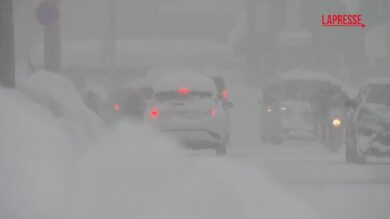 Giappone, nevicata da record nel nord del Paese