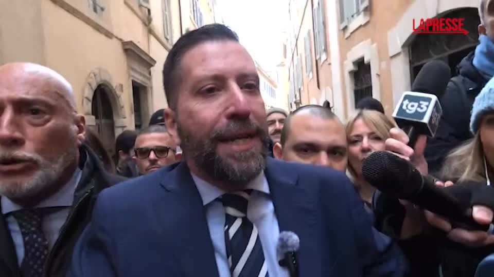 Casapound protesta a Montecitorio: "Antifascisti mafia"