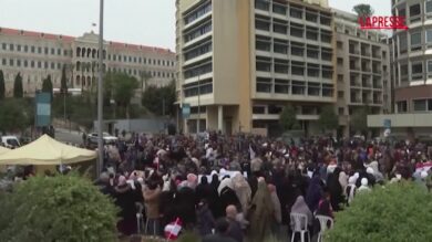 Libano, i familiari dei prigionieri siriani e libanesi chiedono la liberazione dei loro parenti