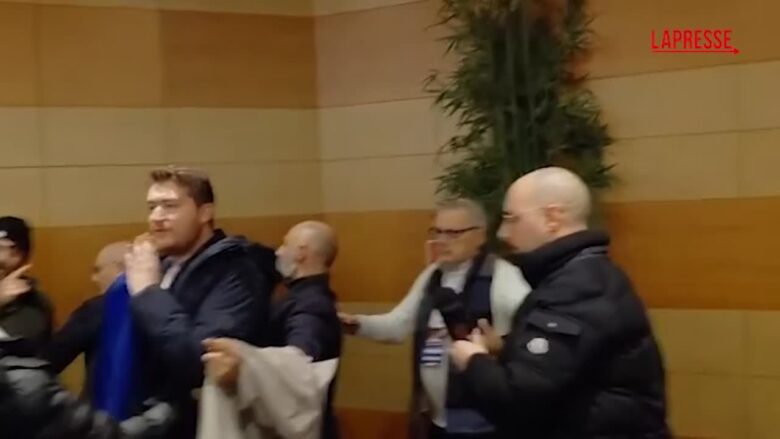 Blitz di +Europa al congresso di Democrazia sovrana popolare a Roma